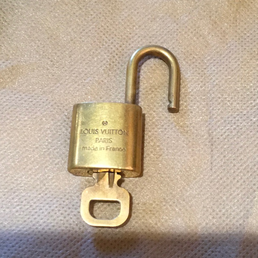 Lv Lock And Key #340